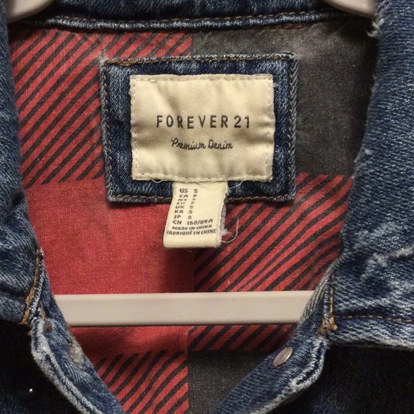 Forever 21 Jean Jacket Distressed with Spikes Size Small - Picture 3 of 11